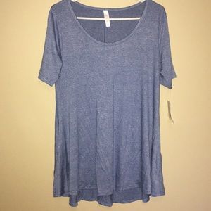 BNWT LuLaRoe Perfect Tee size Small